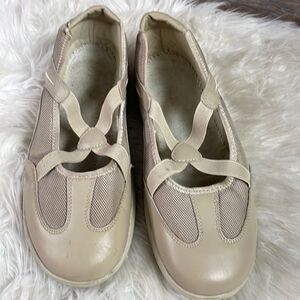 Propet Sapphire Sand Mesh Sneaker W1034 Women's Size 11W